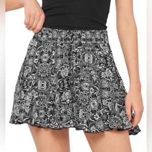 NWOT Zara Skorts, Size XXL